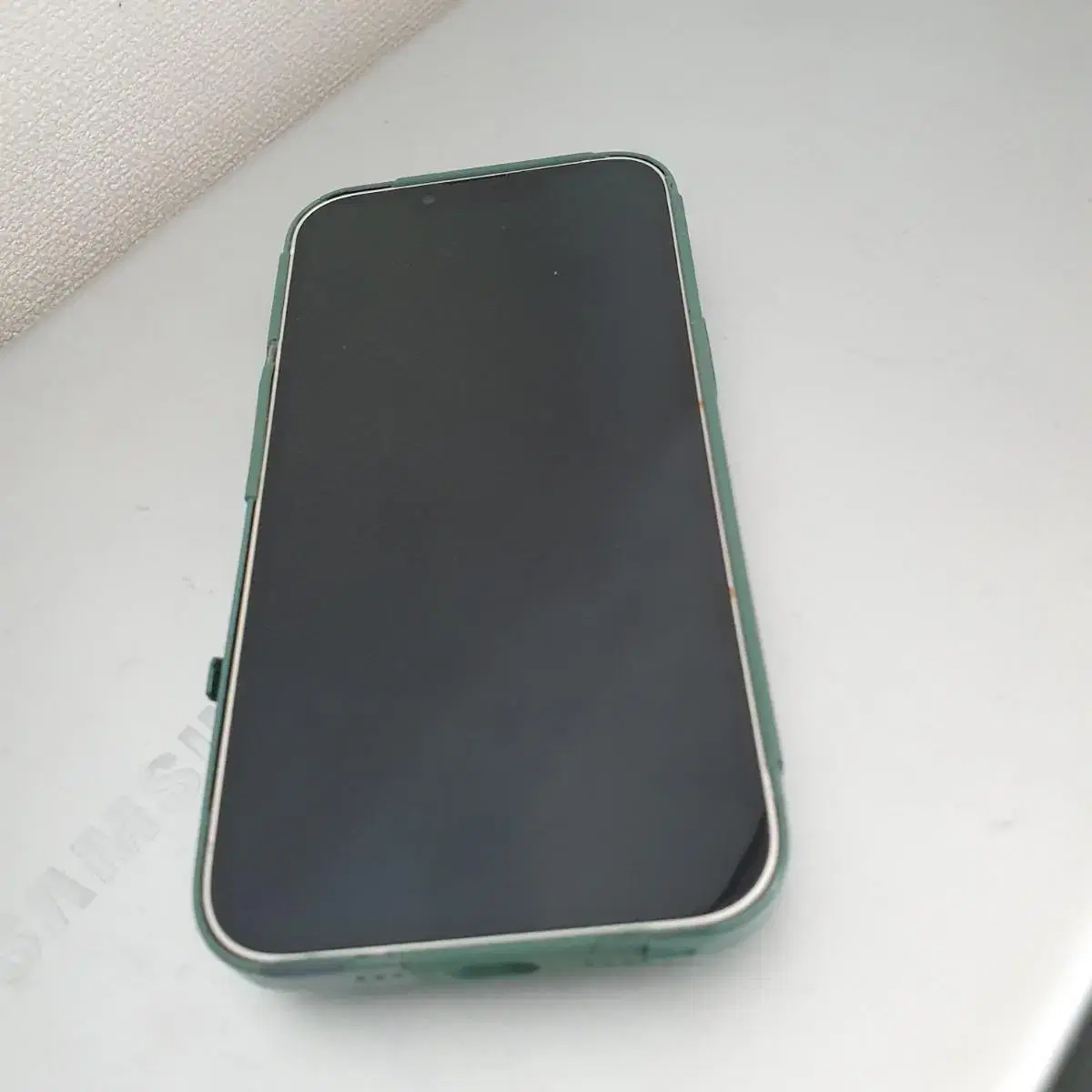 iPhone13